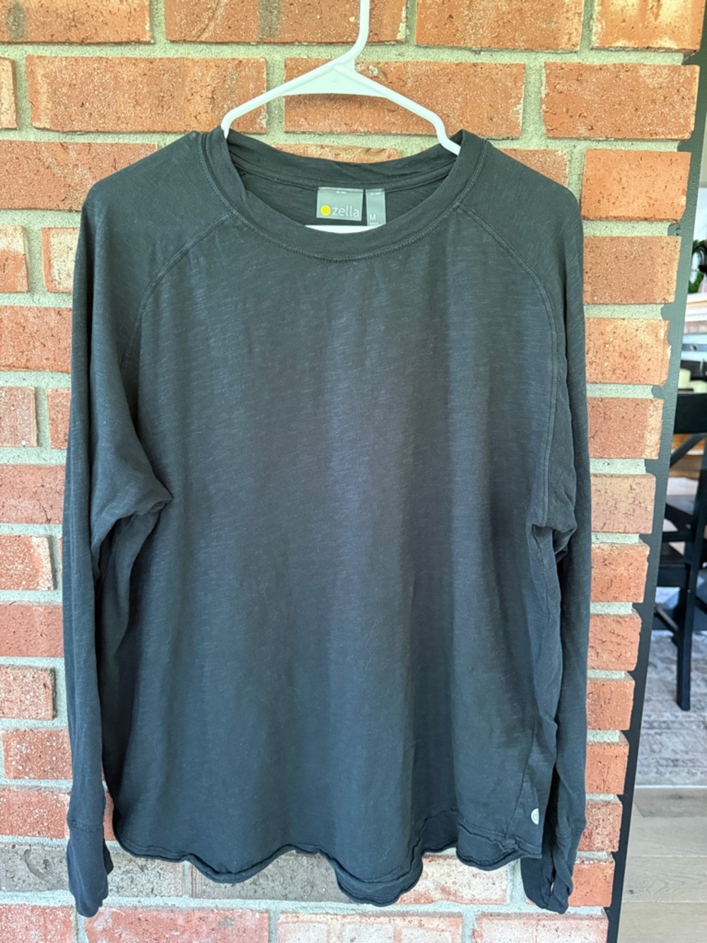 Zella Women’s  Long-Sleeve Crewneck Shirt - Charcoal Black